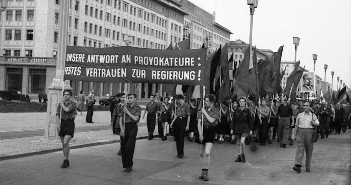 Berlində işçilərin 1953-cü ildə dövlətə qarşı etirazları