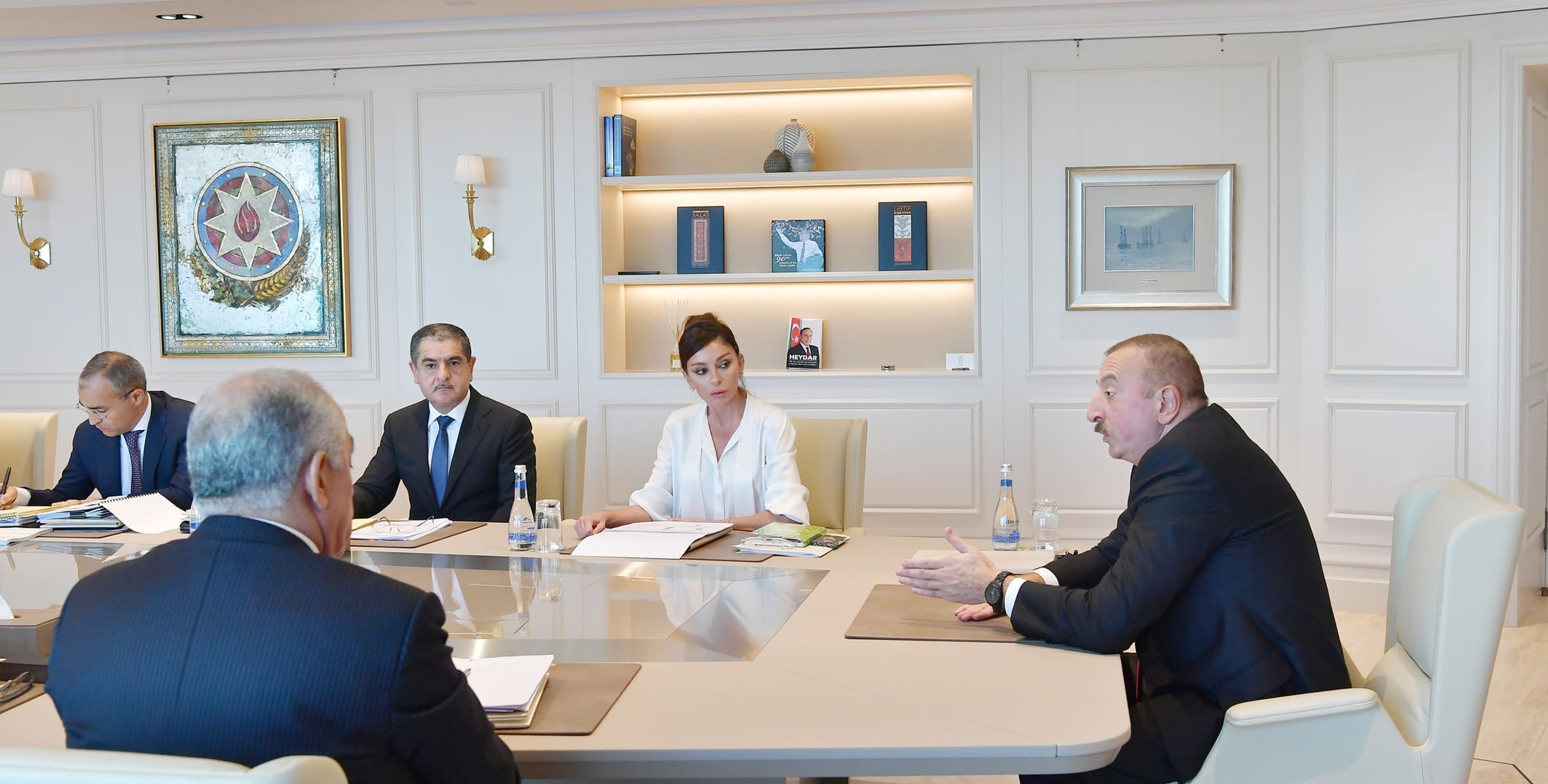 Prezident İlham Əliyevin yanında keçirilən iqtisadi müşavirə