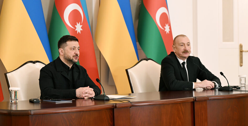 Zelenski: “Rusiya ilə danışıqlar Bakıda keçirilə bilər”