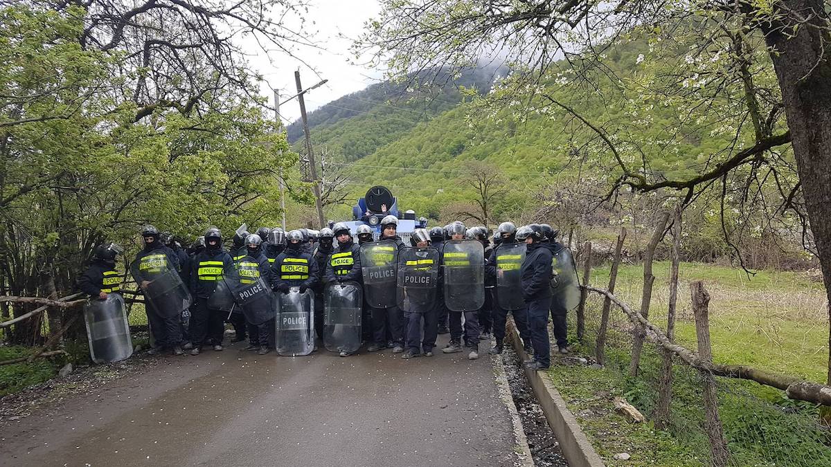 Отряд спецназа