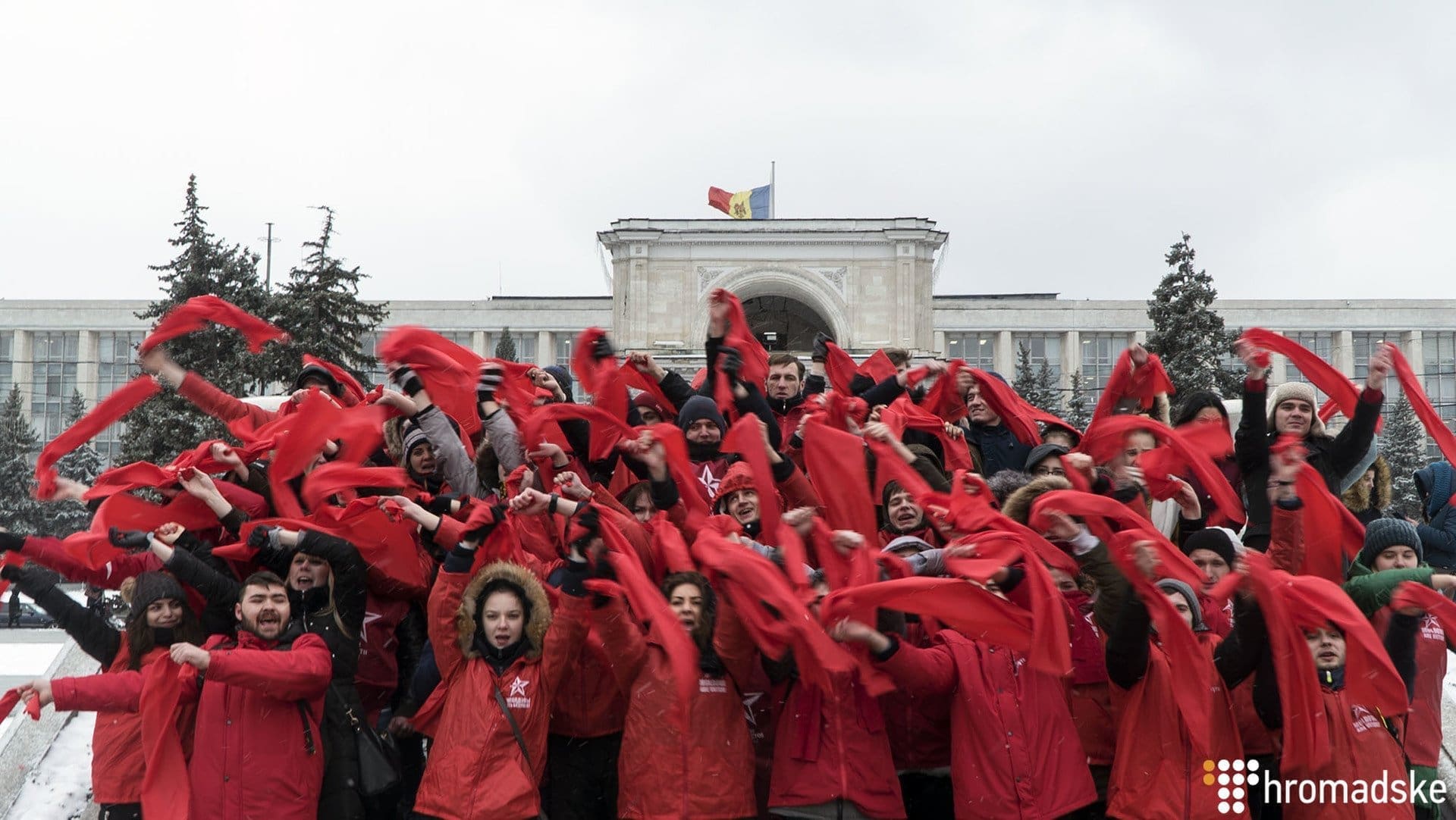 Молодежь на митинге сторонников партии социалистов, Кишинев, Молдова, 22 февраля 2019 года