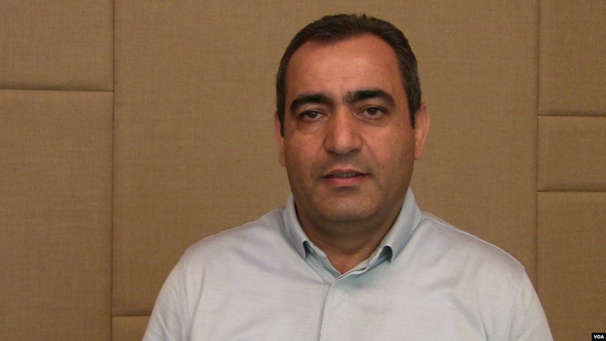 İqtisadçı Rövşən Ağayev