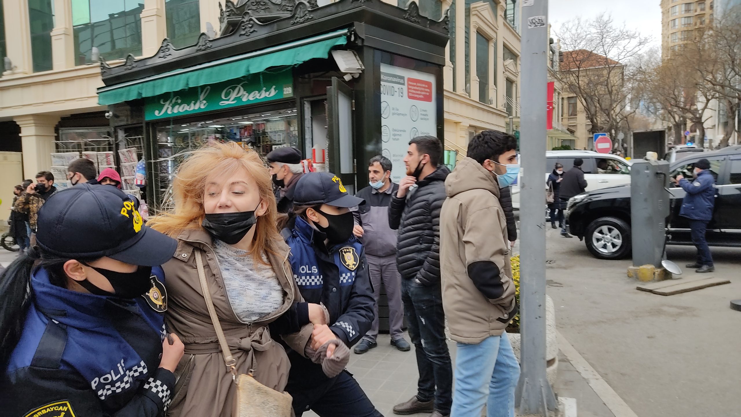 8 mart