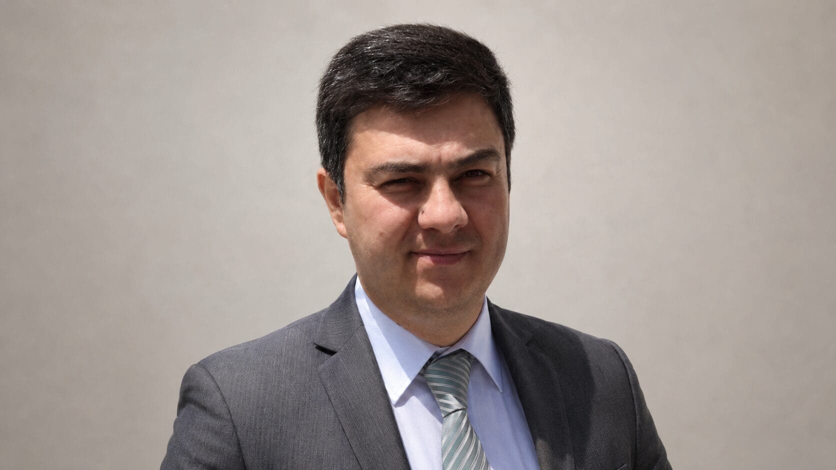Raising a child in Azerbaijan: Why are there no universal child benefits?