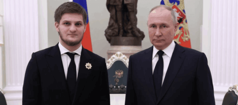 Əhmət Kadırov və Putin, foto: RKadyrov_95 / Telegram